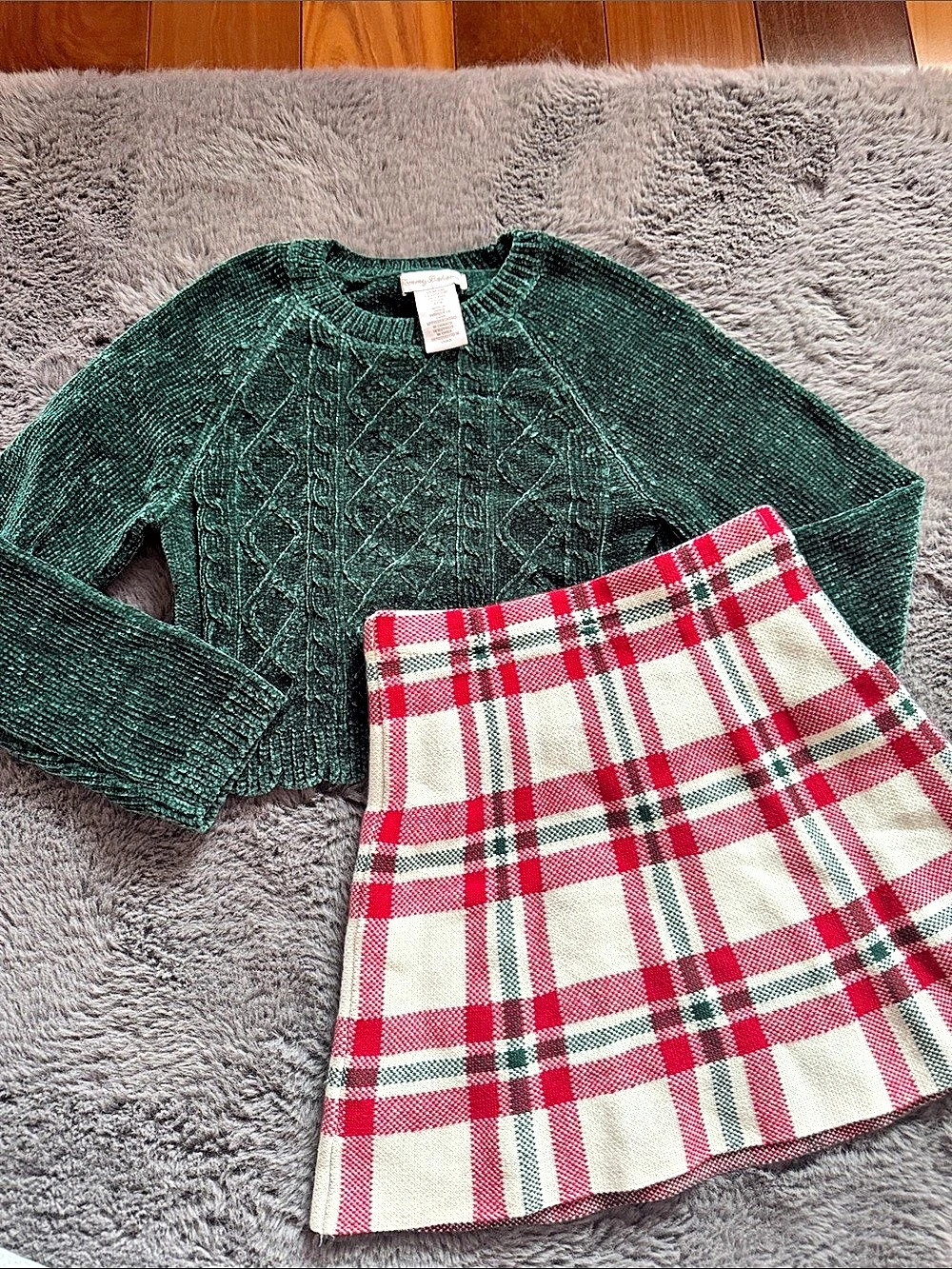 Tommy Bahama Plaid Skirt Set in Green & Red